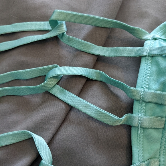 Lorna Jane Workout Tank - Picture 2 of 9